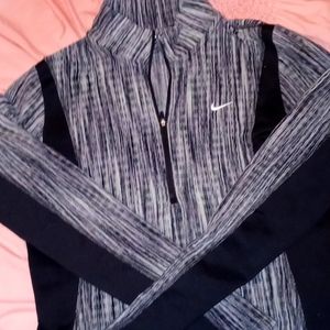Nike pullover